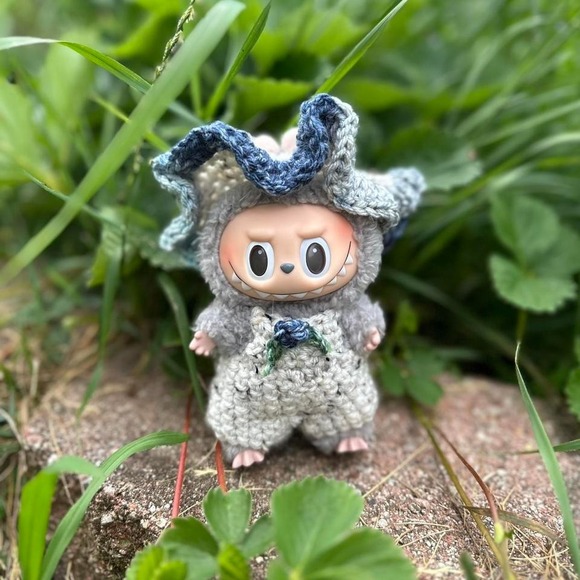 Labubu outfit - Picture 5 of 5